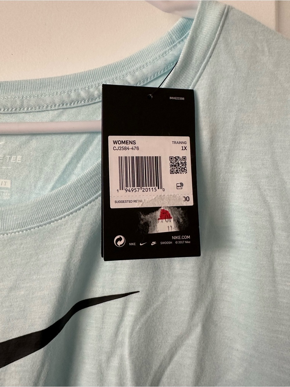 4 Nike woman’s Dri-FIT Short Sleeve Tee - Picture 15 of 16